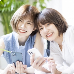 二人の女性